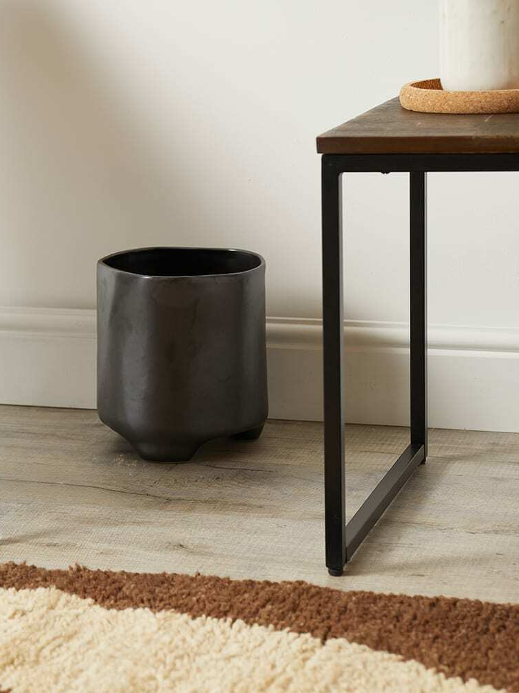 Esca Pot - Medium - Black